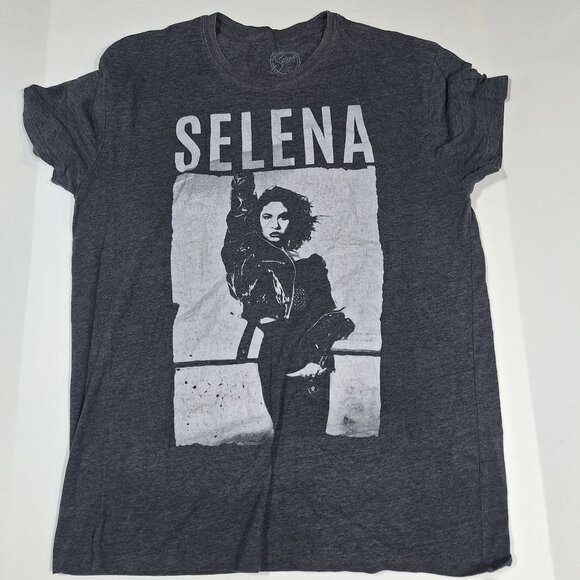 Selena gray short sleeve tshirt size large - Picture 1 of 4